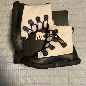 NIB EXPLORER™ II JOAN COZY SHERPA BOOT White & Black | Size 10